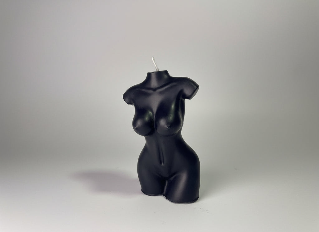 Ръчно изработена луксозна ароматна соева свещ ‘The Essence of Her