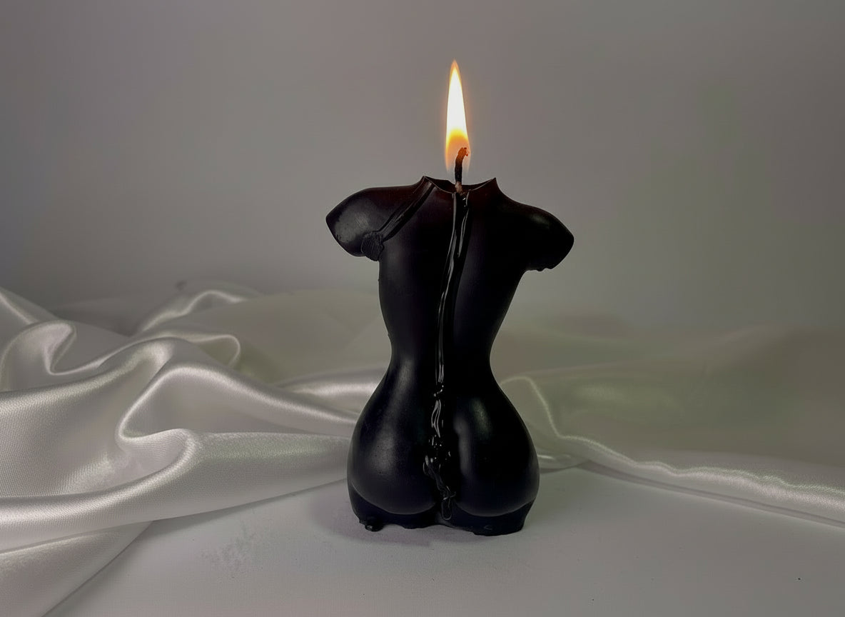 Ръчно изработена луксозна ароматна соева свещ ‘The Essence of Her